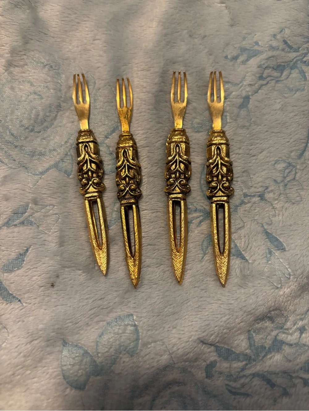 Vintage Set of 4 Ornate Gold Metal Appetizer Forks